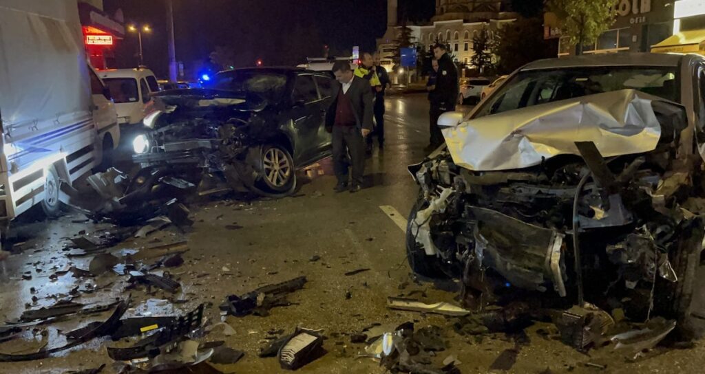 Direksiyon başına geçti, ortalığı savaş alanına çevirdi