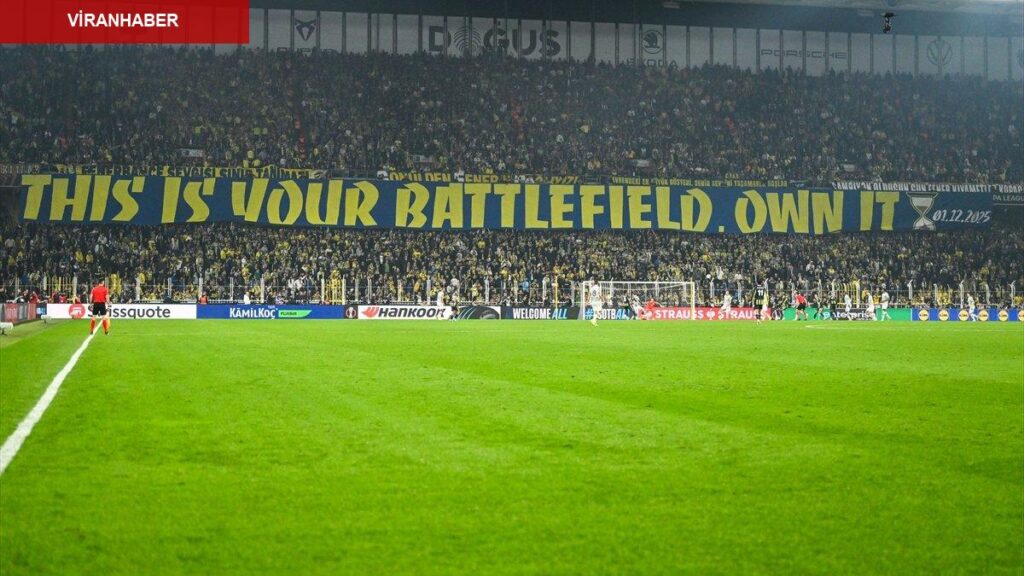 Fenerbahçe taraftarından, futbolculara Galatasaray maçını hatırlatan pankart