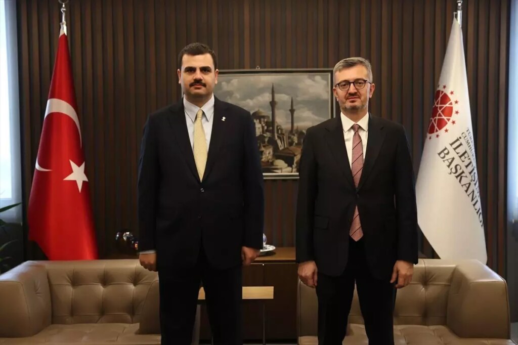 AK Parti Genel Sekreteri İnan’dan Cumhurbaşkanlığı İletişim Başkanı Duran’a ziyaret