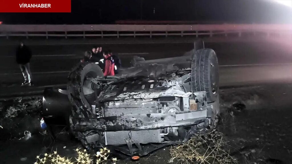 Kırıkkale’de devrilen arabadaki 3 kişi yaralandı