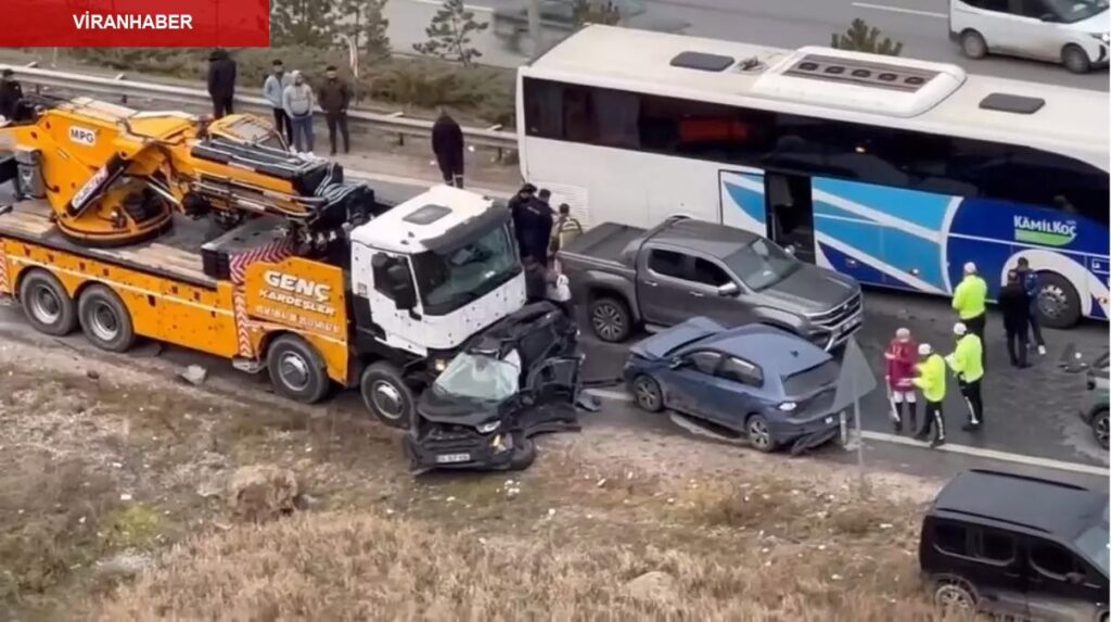 Ankara’da buzlanma nedeniyle vinç 13 araca çarptı: 5 yaralı
